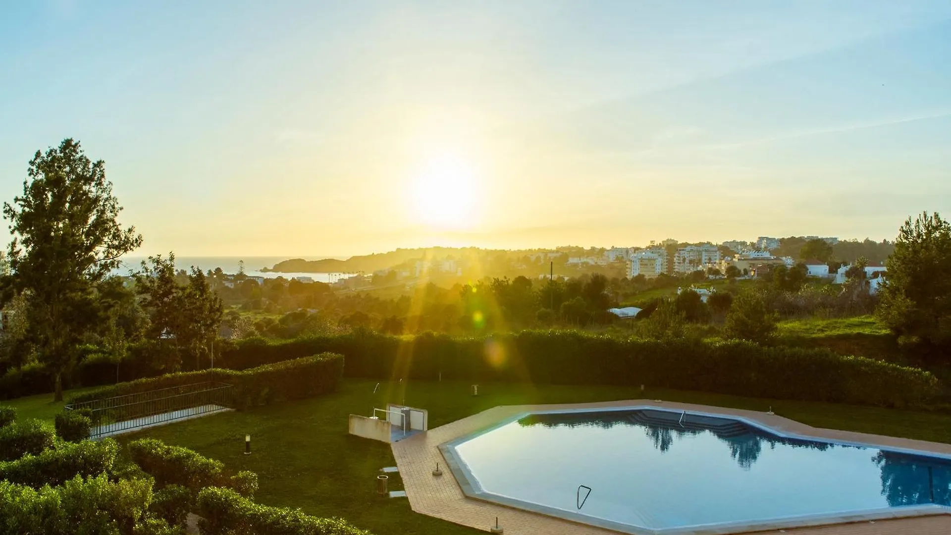 B85 - Seasun Step Apartment In Praia Da Rocha Portimao 0*,  Portugal